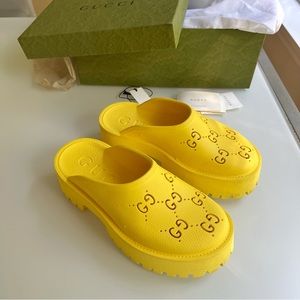 WOMEN'S PLATFORM PERFORATED G SANDAL (clogs)